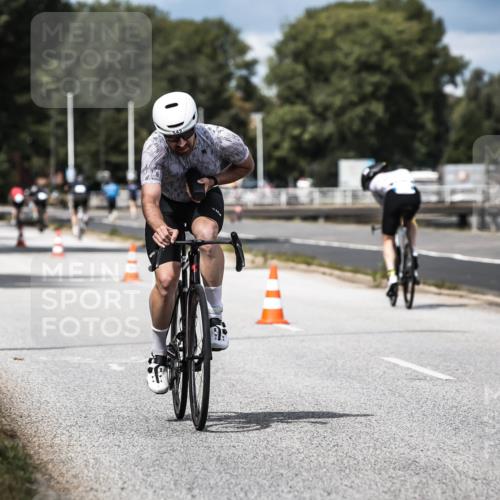 16.08.2026 - KN Förde Triathlon 2026 H.Heesch http://msf.ph/oto/9984228 16.08.2026 12:57:55 Radfahren 510, 525, 542, 589, 602 meine-sportfotos.de