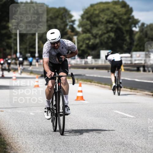16.08.2026 - KN Förde Triathlon 2026 H.Heesch http://msf.ph/oto/9984229 16.08.2026 12:57:55 Radfahren 510, 525, 542, 589, 602 meine-sportfotos.de