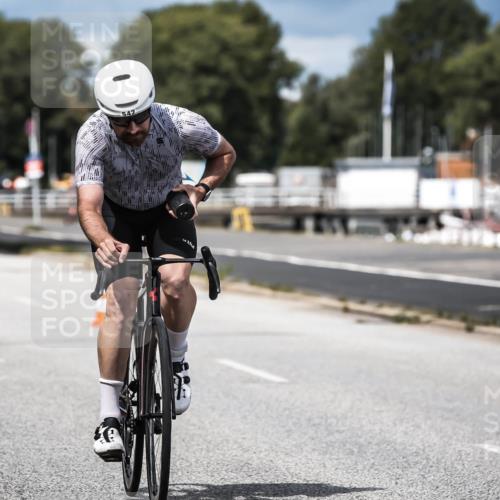 16.08.2026 - KN Förde Triathlon 2026 H.Heesch http://msf.ph/oto/9984237 16.08.2026 12:57:55 Radfahren 510, 525, 542, 589, 602 meine-sportfotos.de