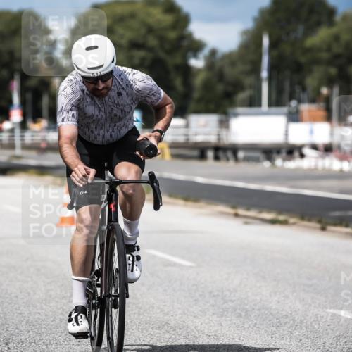 16.08.2026 - KN Förde Triathlon 2026 H.Heesch http://msf.ph/oto/9984238 16.08.2026 12:57:55 Radfahren 510, 525, 542, 589, 602 meine-sportfotos.de