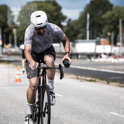 16.08.2026 - KN Förde Triathlon 2026 H.Heesch http://msf.ph/oto/9984240 16.08.2026 12:57:55 Radfahren 510, 525, 542, 589, 602 meine-sportfotos.de