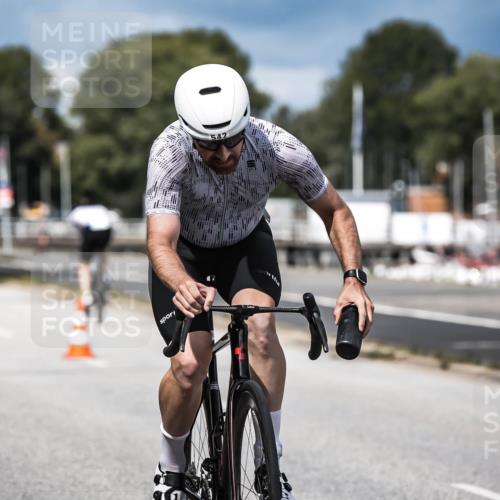 16.08.2026 - KN Förde Triathlon 2026 H.Heesch http://msf.ph/oto/9984242 16.08.2026 12:57:55 Radfahren 510, 525, 542, 589, 602 meine-sportfotos.de