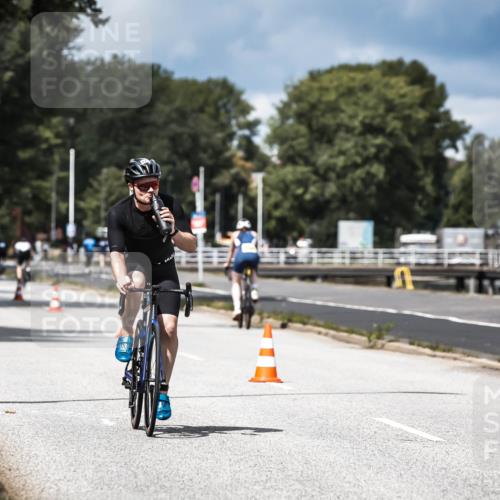16.08.2026 - KN Förde Triathlon 2026 H.Heesch http://msf.ph/oto/9984251 16.08.2026 12:58:01 Radfahren 513, 589, 602, 722, 727, 729, 735, 740 meine-sportfotos.de