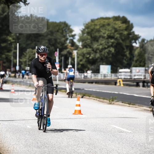 16.08.2026 - KN Förde Triathlon 2026 H.Heesch http://msf.ph/oto/9984252 16.08.2026 12:58:01 Radfahren 513, 589, 602, 722, 727, 729, 735, 740 meine-sportfotos.de