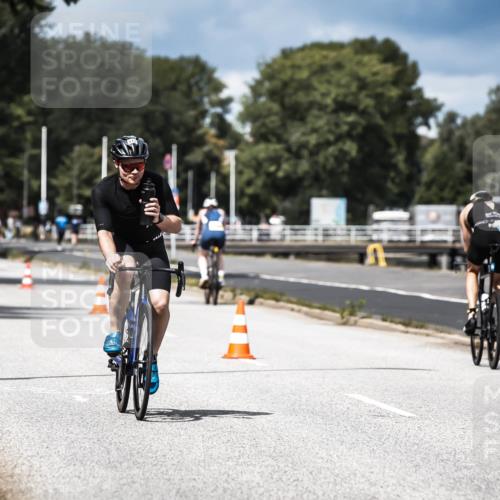 16.08.2026 - KN Förde Triathlon 2026 H.Heesch http://msf.ph/oto/9984253 16.08.2026 12:58:02 Radfahren 513, 589, 722, 727, 729, 735, 740 meine-sportfotos.de
