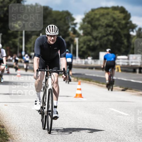 16.08.2026 - KN Förde Triathlon 2026 H.Heesch http://msf.ph/oto/9984298 16.08.2026 12:58:07 Radfahren 509, 720, 722, 724, 727, 735, 740 meine-sportfotos.de