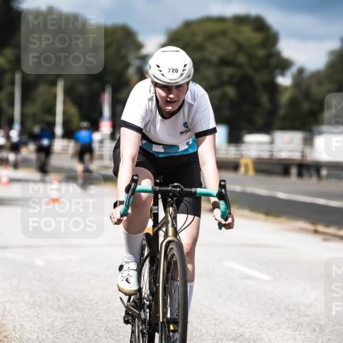 16.08.2026 - KN Förde Triathlon 2026 H.Heesch http://msf.ph/oto/9984324 16.08.2026 12:58:10 Radfahren 509, 720, 724 meine-sportfotos.de