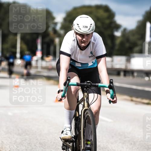 16.08.2026 - KN Förde Triathlon 2026 H.Heesch http://msf.ph/oto/9984327 16.08.2026 12:58:10 Radfahren 509, 720, 724 meine-sportfotos.de