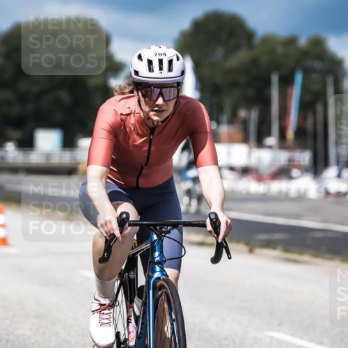 16.08.2026 - KN Förde Triathlon 2026 H.Heesch http://msf.ph/oto/9984343 16.08.2026 12:58:19 Radfahren 524, 551, 590, 594, 597, 607, 709, 743 meine-sportfotos.de