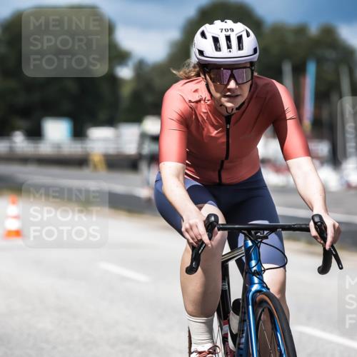 16.08.2026 - KN Förde Triathlon 2026 H.Heesch http://msf.ph/oto/9984346 16.08.2026 12:58:19 Radfahren 524, 551, 590, 594, 597, 607, 709, 743 meine-sportfotos.de