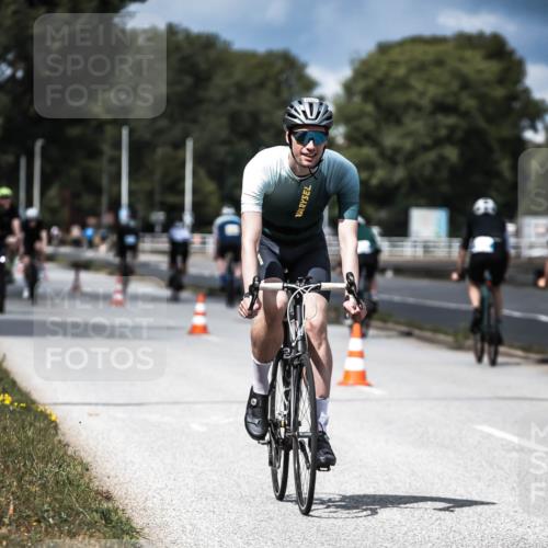 16.08.2026 - KN Förde Triathlon 2026 H.Heesch http://msf.ph/oto/9984356 16.08.2026 12:58:29 Radfahren 547, 572, 596, 600, 716 meine-sportfotos.de