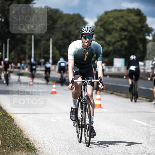 16.08.2026 - KN Förde Triathlon 2026 H.Heesch http://msf.ph/oto/9984357 16.08.2026 12:58:29 Radfahren 547, 572, 596, 600, 716 meine-sportfotos.de