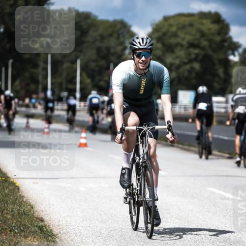 16.08.2026 - KN Förde Triathlon 2026 H.Heesch http://msf.ph/oto/9984359 16.08.2026 12:58:30 Radfahren 547, 572, 596, 600, 716 meine-sportfotos.de
