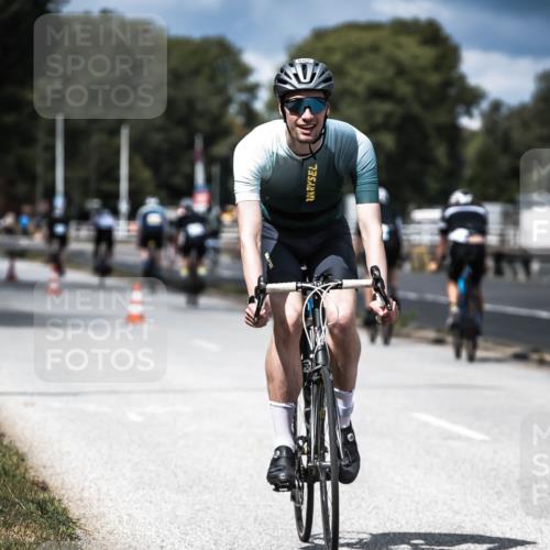 16.08.2026 - KN Förde Triathlon 2026 H.Heesch http://msf.ph/oto/9984363 16.08.2026 12:58:30 Radfahren 547, 572, 596, 600, 716 meine-sportfotos.de