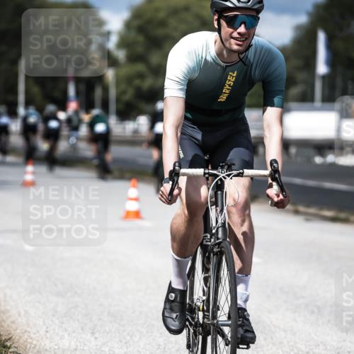 16.08.2026 - KN Förde Triathlon 2026 H.Heesch http://msf.ph/oto/9984371 16.08.2026 12:58:30 Radfahren 547, 572, 596, 600, 716 meine-sportfotos.de