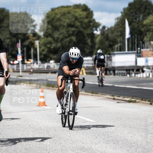 16.08.2026 - KN Förde Triathlon 2026 H.Heesch http://msf.ph/oto/9984376 16.08.2026 12:58:35 Radfahren 540, 547, 552, 611, 704, 714 meine-sportfotos.de