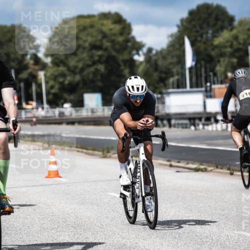 16.08.2026 - KN Förde Triathlon 2026 H.Heesch http://msf.ph/oto/9984381 16.08.2026 12:58:35 Radfahren 540, 547, 552, 611, 704, 714 meine-sportfotos.de