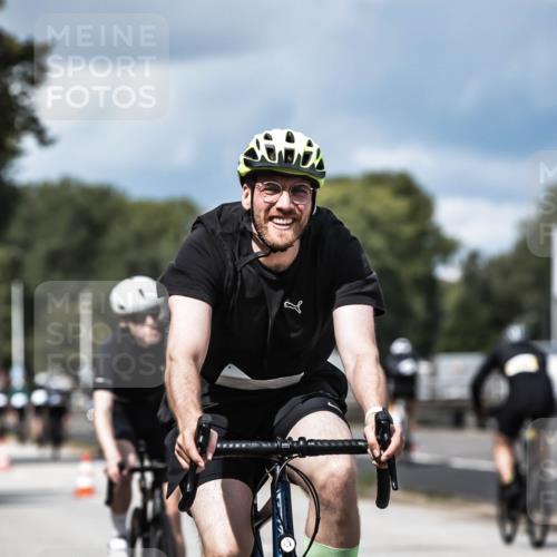 16.08.2026 - KN Förde Triathlon 2026 H.Heesch http://msf.ph/oto/9984385 16.08.2026 12:58:36 Radfahren 528, 540, 547, 552, 611, 704, 714 meine-sportfotos.de