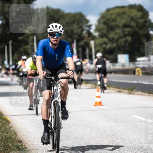16.08.2026 - KN Förde Triathlon 2026 H.Heesch http://msf.ph/oto/9984408 16.08.2026 12:58:39 Radfahren 528, 540, 552, 611, 704, 714 meine-sportfotos.de