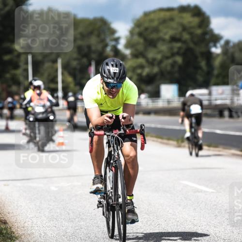 16.08.2026 - KN Förde Triathlon 2026 H.Heesch http://msf.ph/oto/9984421 16.08.2026 12:58:40 Radfahren 528, 552, 611, 714 meine-sportfotos.de