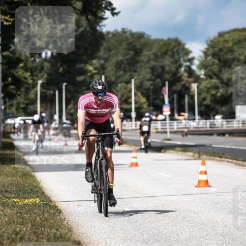 16.08.2026 - KN Förde Triathlon 2026 H.Heesch http://msf.ph/oto/9984424 16.08.2026 12:58:44 Radfahren 528, 595, 713 meine-sportfotos.de