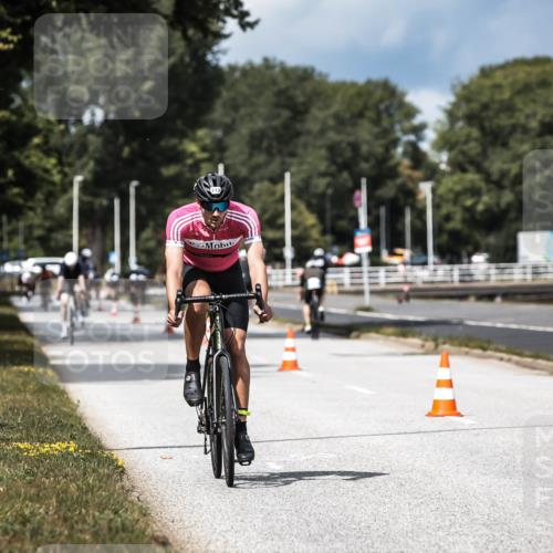 16.08.2026 - KN Förde Triathlon 2026 H.Heesch http://msf.ph/oto/9984425 16.08.2026 12:58:44 Radfahren 528, 595, 713 meine-sportfotos.de