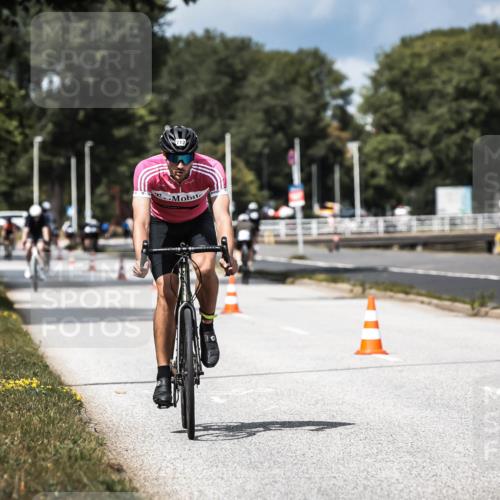 16.08.2026 - KN Förde Triathlon 2026 H.Heesch http://msf.ph/oto/9984430 16.08.2026 12:58:45 Radfahren 595, 713 meine-sportfotos.de
