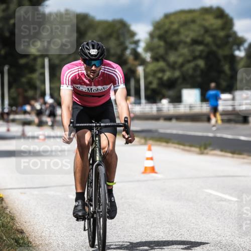 16.08.2026 - KN Förde Triathlon 2026 H.Heesch http://msf.ph/oto/9984443 16.08.2026 12:58:45 Radfahren 595, 713 meine-sportfotos.de