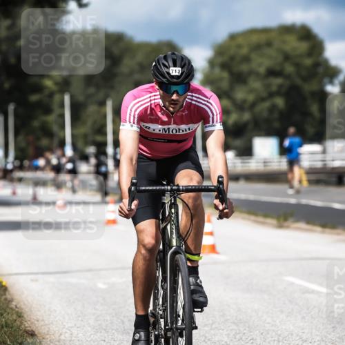 16.08.2026 - KN Förde Triathlon 2026 H.Heesch http://msf.ph/oto/9984448 16.08.2026 12:58:45 Radfahren 595, 713 meine-sportfotos.de