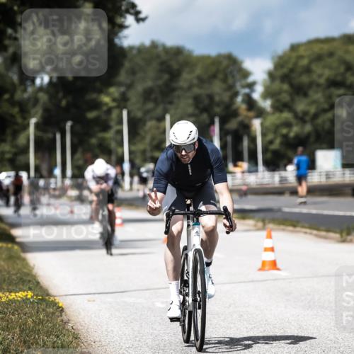16.08.2026 - KN Förde Triathlon 2026 H.Heesch http://msf.ph/oto/9984449 16.08.2026 12:58:50 Radfahren 521, 595, 715 meine-sportfotos.de
