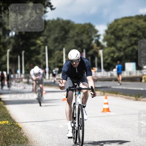 16.08.2026 - KN Förde Triathlon 2026 H.Heesch http://msf.ph/oto/9984450 16.08.2026 12:58:50 Radfahren 521, 595, 715 meine-sportfotos.de