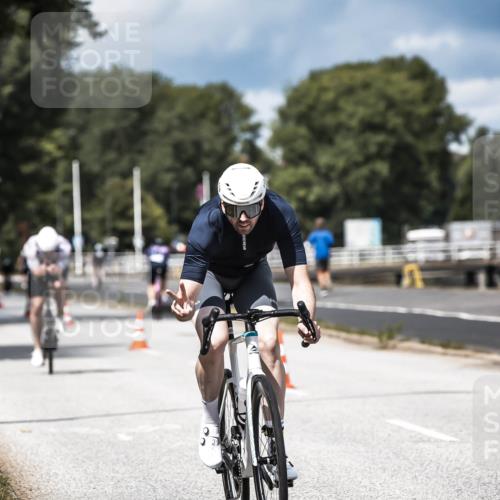 16.08.2026 - KN Förde Triathlon 2026 H.Heesch http://msf.ph/oto/9984455 16.08.2026 12:58:50 Radfahren 521, 595, 715 meine-sportfotos.de