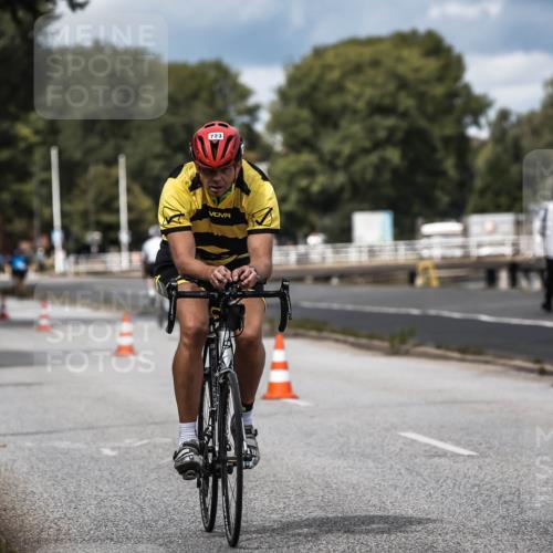 16.08.2026 - KN Förde Triathlon 2026 H.Heesch http://msf.ph/oto/9984530 16.08.2026 12:59:08 Radfahren 501, 718, 723, 731, 745 meine-sportfotos.de
