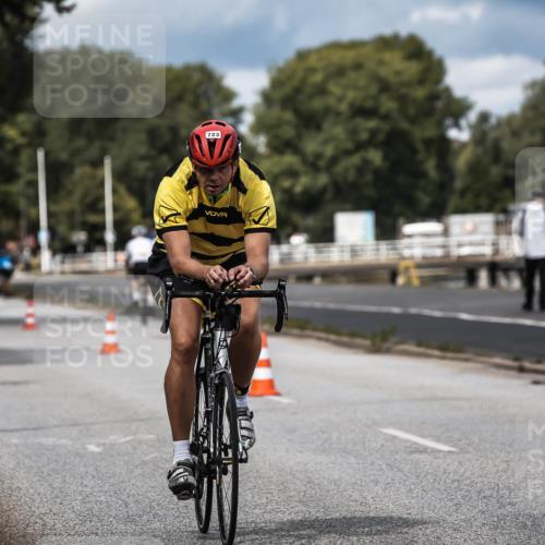 16.08.2026 - KN Förde Triathlon 2026 H.Heesch http://msf.ph/oto/9984531 16.08.2026 12:59:08 Radfahren 501, 718, 723, 731, 745 meine-sportfotos.de