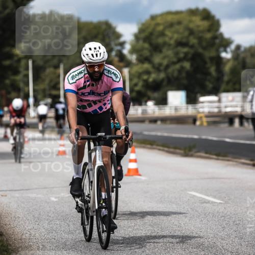 16.08.2026 - KN Förde Triathlon 2026 H.Heesch http://msf.ph/oto/9984552 16.08.2026 12:59:10 Radfahren 501, 530, 718, 723, 731, 745 meine-sportfotos.de