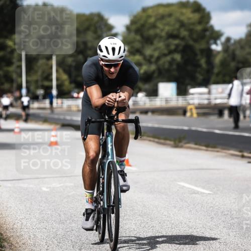 16.08.2026 - KN Förde Triathlon 2026 H.Heesch http://msf.ph/oto/9984572 16.08.2026 12:59:14 Radfahren 501, 530, 718, 730, 731, 745 meine-sportfotos.de