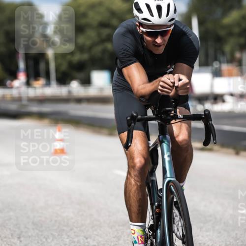 16.08.2026 - KN Förde Triathlon 2026 H.Heesch http://msf.ph/oto/9984582 16.08.2026 12:59:14 Radfahren 501, 530, 718, 730, 731, 745 meine-sportfotos.de