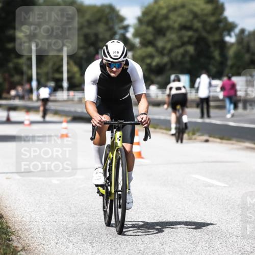 16.08.2026 - KN Förde Triathlon 2026 H.Heesch http://msf.ph/oto/9984607 16.08.2026 12:59:27 Radfahren 519, 541, 710 meine-sportfotos.de