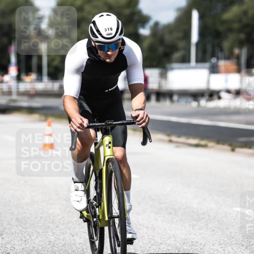 16.08.2026 - KN Förde Triathlon 2026 H.Heesch http://msf.ph/oto/9984616 16.08.2026 12:59:27 Radfahren 519, 541, 710 meine-sportfotos.de