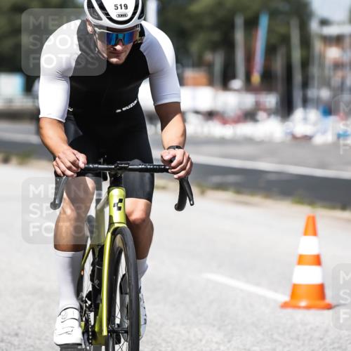 16.08.2026 - KN Förde Triathlon 2026 H.Heesch http://msf.ph/oto/9984621 16.08.2026 12:59:27 Radfahren 519, 541, 710 meine-sportfotos.de