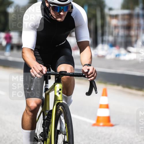 16.08.2026 - KN Förde Triathlon 2026 H.Heesch http://msf.ph/oto/9984624 16.08.2026 12:59:27 Radfahren 519, 541, 710 meine-sportfotos.de