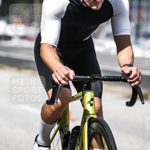 16.08.2026 - KN Förde Triathlon 2026 H.Heesch http://msf.ph/oto/9984628 16.08.2026 12:59:28 Radfahren 519, 541, 710 meine-sportfotos.de