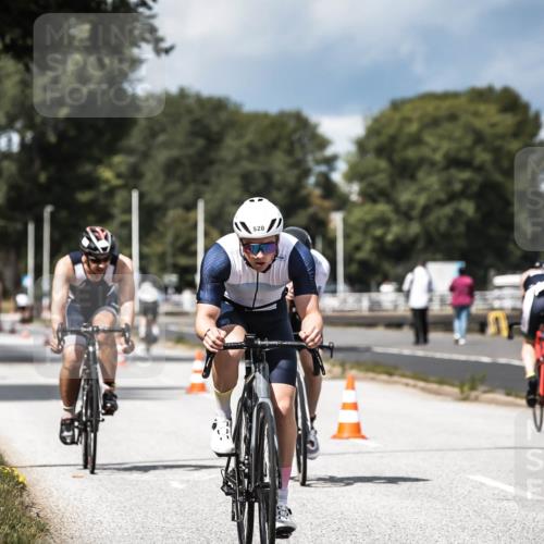 16.08.2026 - KN Förde Triathlon 2026 H.Heesch http://msf.ph/oto/9984652 16.08.2026 12:59:43 Radfahren 362, 507, 520, 604 meine-sportfotos.de