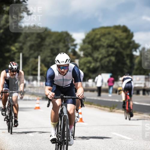 16.08.2026 - KN Förde Triathlon 2026 H.Heesch http://msf.ph/oto/9984655 16.08.2026 12:59:43 Radfahren 362, 507, 520, 604 meine-sportfotos.de