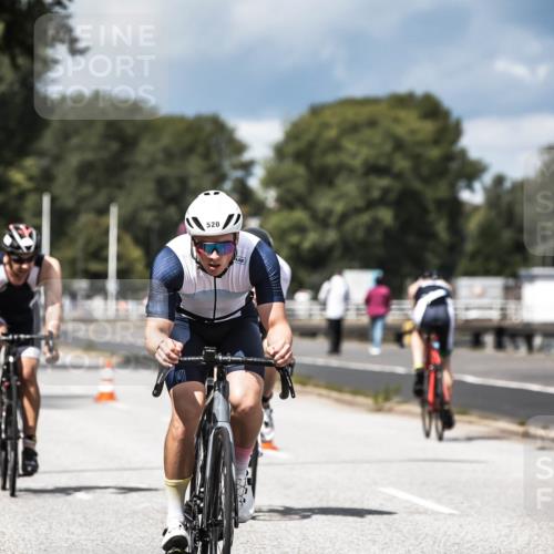 16.08.2026 - KN Förde Triathlon 2026 H.Heesch http://msf.ph/oto/9984656 16.08.2026 12:59:43 Radfahren 362, 507, 520, 604 meine-sportfotos.de