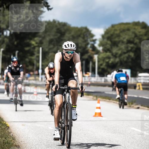 16.08.2026 - KN Förde Triathlon 2026 H.Heesch http://msf.ph/oto/9984680 16.08.2026 12:59:50 Radfahren 506, 510, 581, 599, 603 meine-sportfotos.de