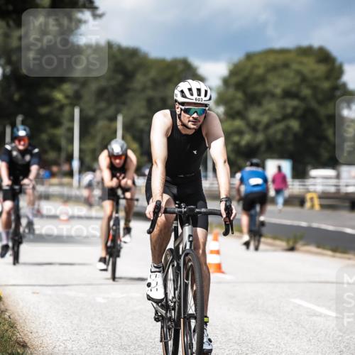 16.08.2026 - KN Förde Triathlon 2026 H.Heesch http://msf.ph/oto/9984686 16.08.2026 12:59:50 Radfahren 506, 510, 581, 599, 603 meine-sportfotos.de