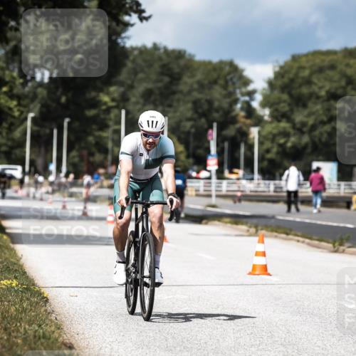 16.08.2026 - KN Förde Triathlon 2026 H.Heesch http://msf.ph/oto/9984714 16.08.2026 12:59:55 Radfahren 510, 553, 558, 581, 599, 605, 738 meine-sportfotos.de