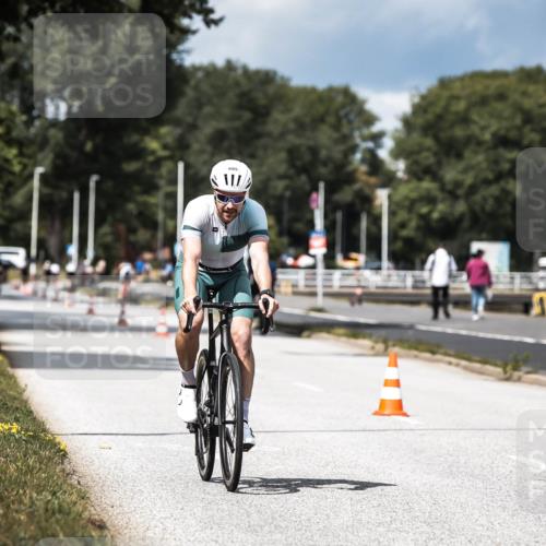 16.08.2026 - KN Förde Triathlon 2026 H.Heesch http://msf.ph/oto/9984715 16.08.2026 12:59:55 Radfahren 510, 553, 558, 581, 599, 605, 738 meine-sportfotos.de