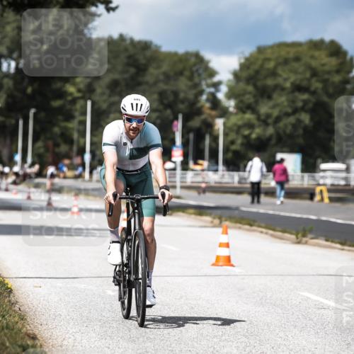 16.08.2026 - KN Förde Triathlon 2026 H.Heesch http://msf.ph/oto/9984718 16.08.2026 12:59:55 Radfahren 510, 553, 558, 581, 599, 605, 738 meine-sportfotos.de